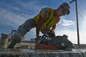 Staying Safe While Using a Handheld Concrete Saw