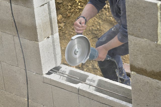When and Why Concrete Wall Sawing is the Right Choice