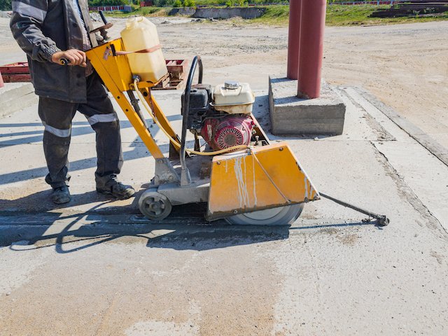 Summer Heat and Concrete Cutting: What Contractors Should Know
